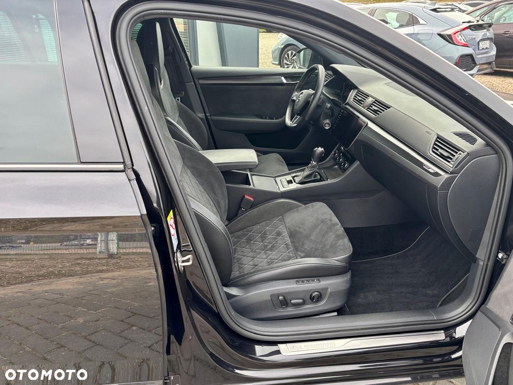Skoda Superb 2.0 TDI SCR 4x4 Sportline DSG - 11