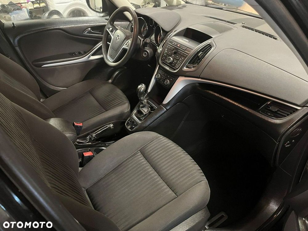 Opel Zafira - 17