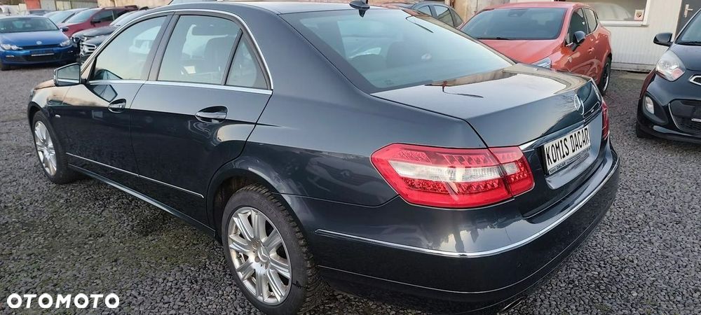 Mercedes-Benz Klasa E 200 BlueEFFICIENCY 7G-TRONIC Elegance - 2
