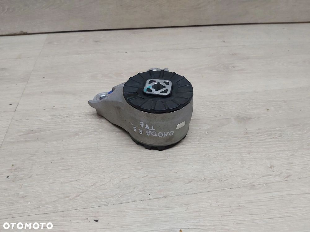 OMODA 5 E5 łapa poduszka tylna mocowanie silnika skrzyni 206000592AA - 4