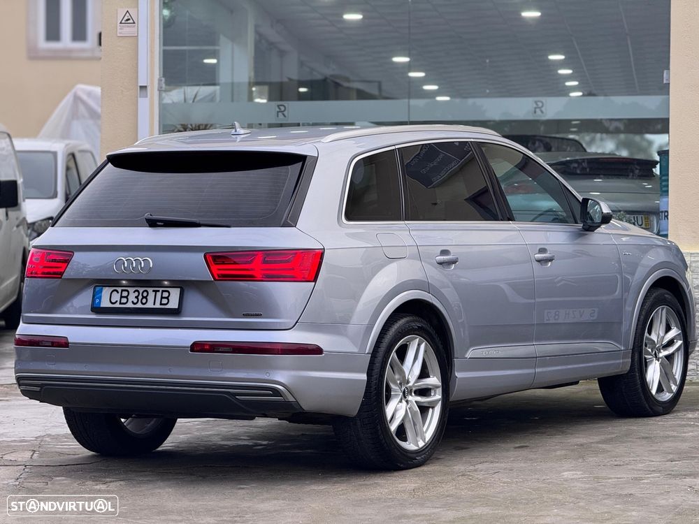 Audi Q7 3.0 TDI e-tron quattro S-line Tiptronic - 4