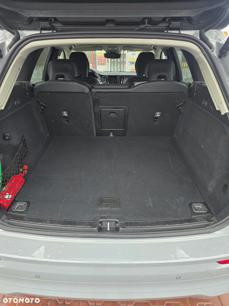 Volvo XC 60 B5 B AWD Ultimate Dark - 10