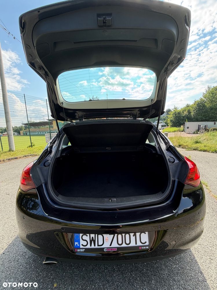 Opel Astra 1.6 Turbo - 22