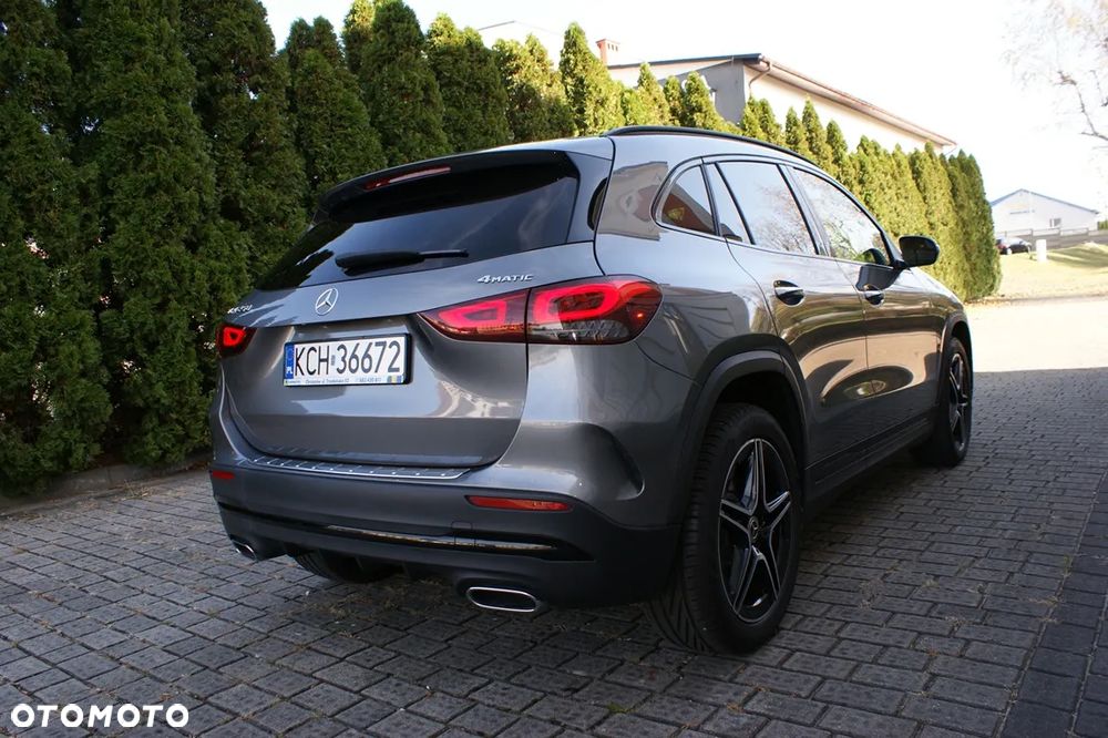 Mercedes-Benz GLA - 20