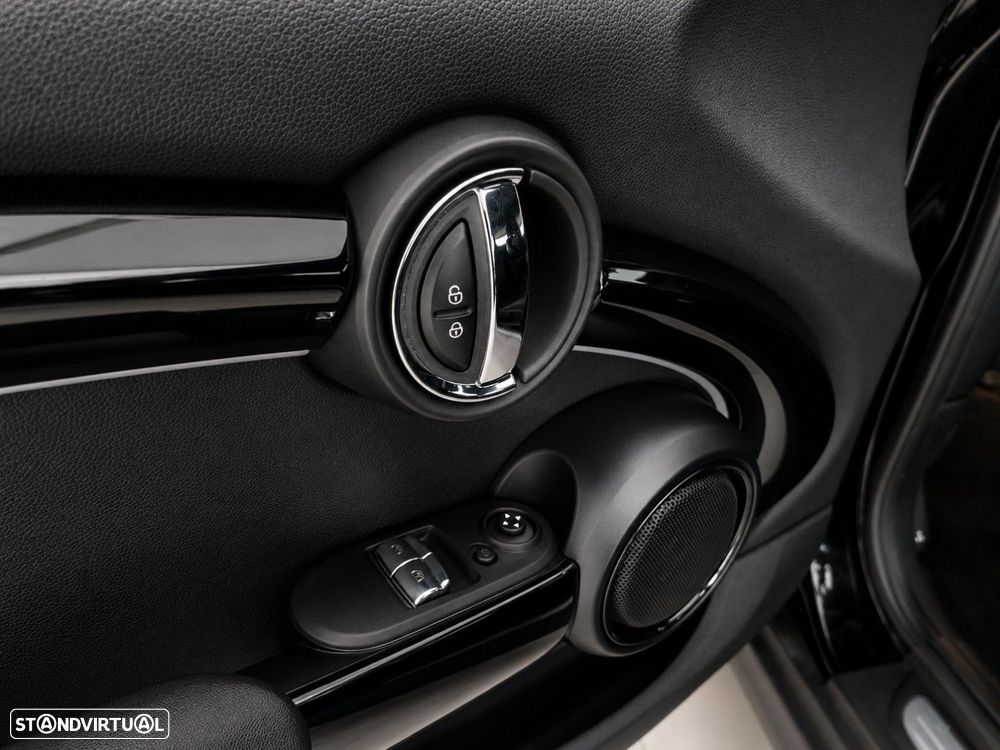 MINI 3 Portas Cooper Auto - 16