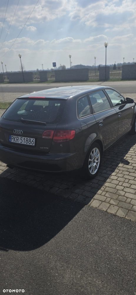 Audi A3 Sportback 1.9 TDI Attraction - 8