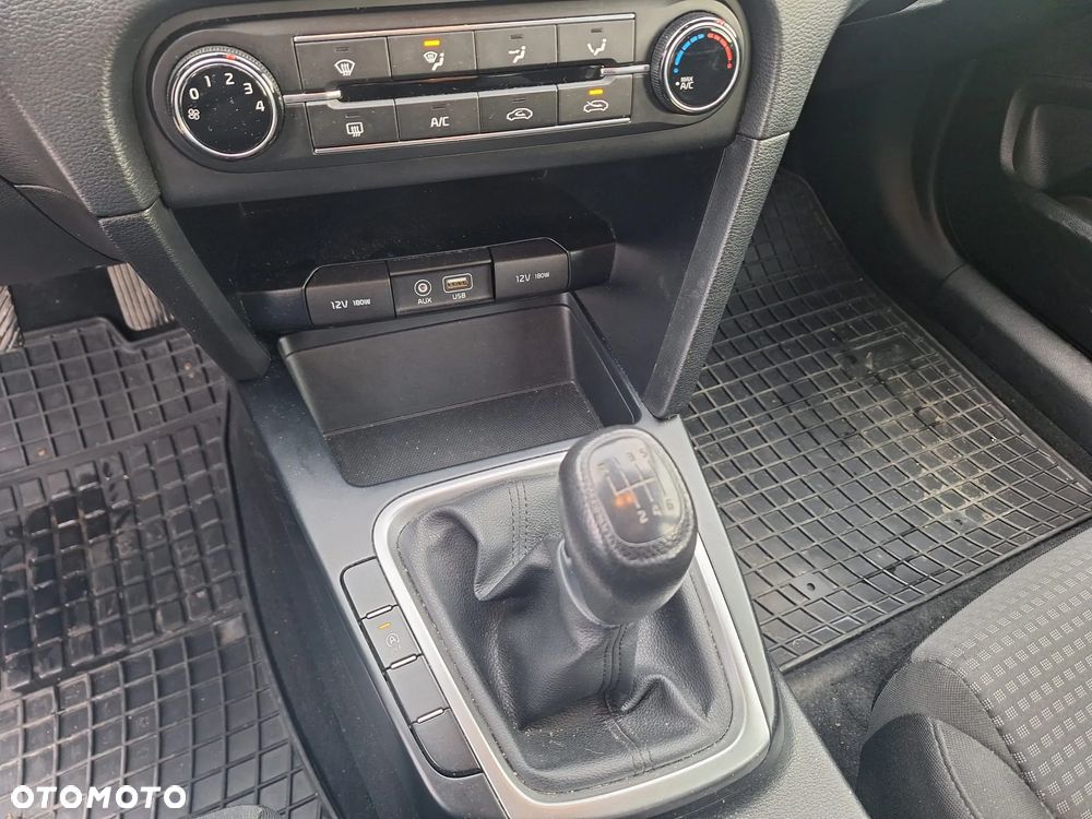 Kia Ceed 1.6 CRDi SCR S - 17