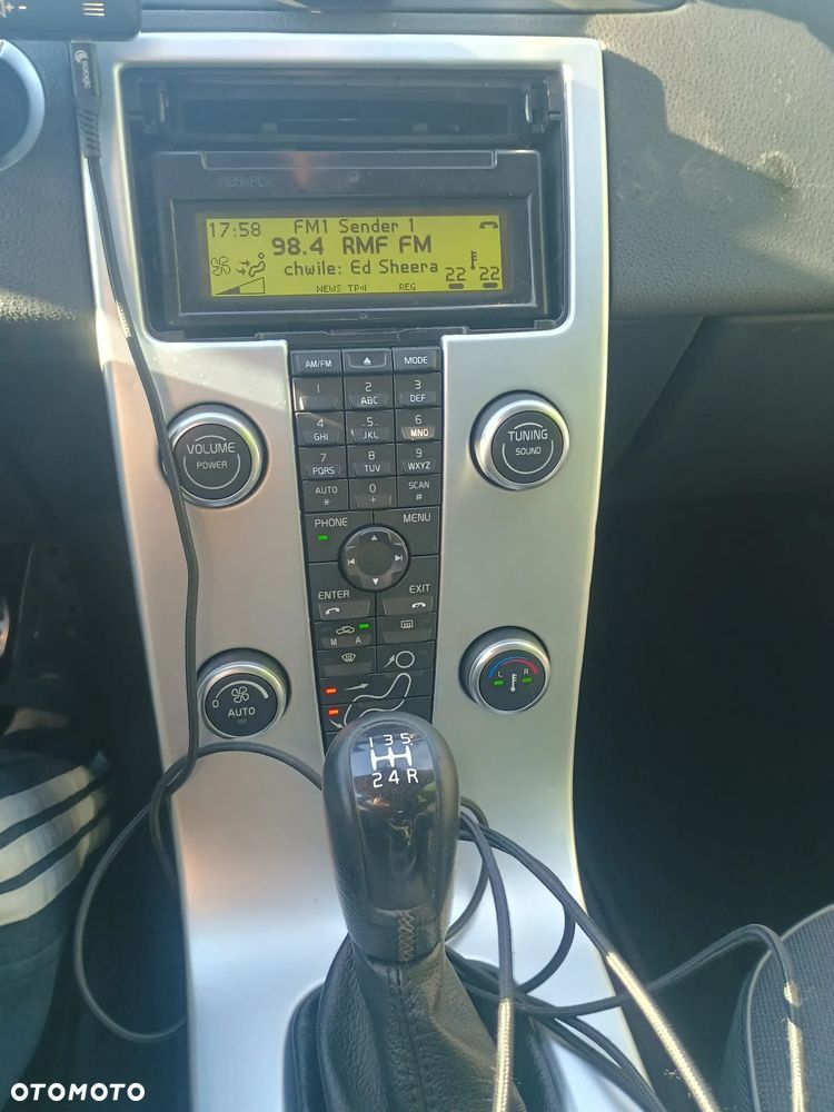 Volvo V50 1.6D DRIVe Momentum - 19