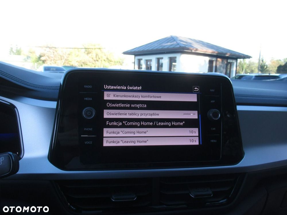 Volkswagen T-Roc 1.5 TSI Life DSG - 25