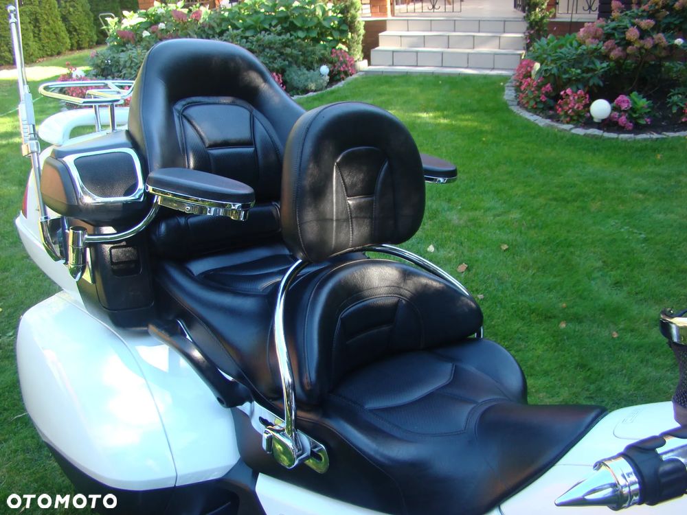 Honda GL - 28