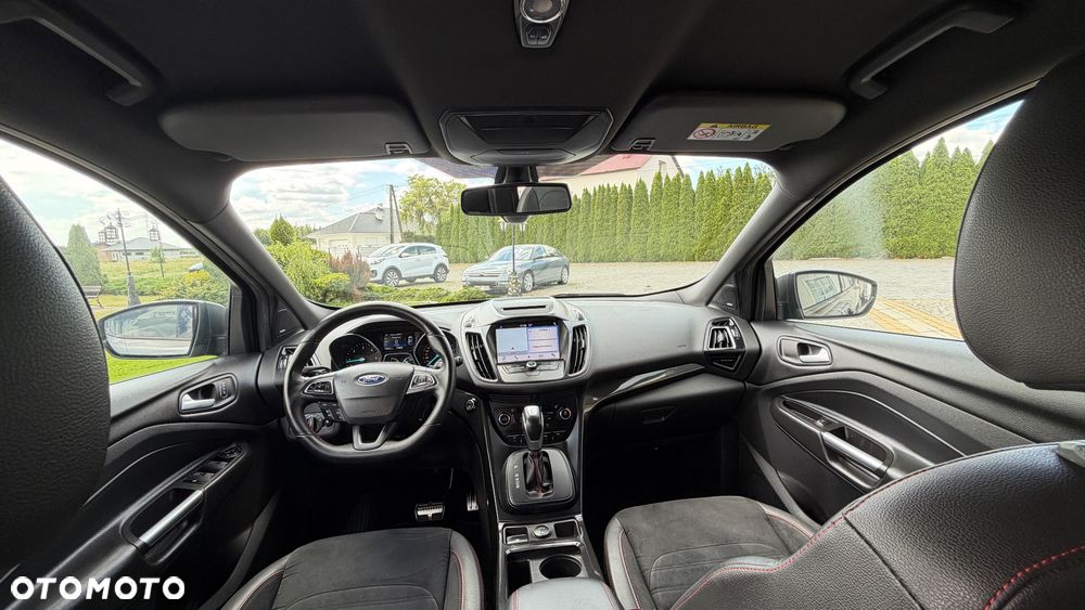 Ford Kuga 2.0 TDCi 2x4 ST-Line - 27