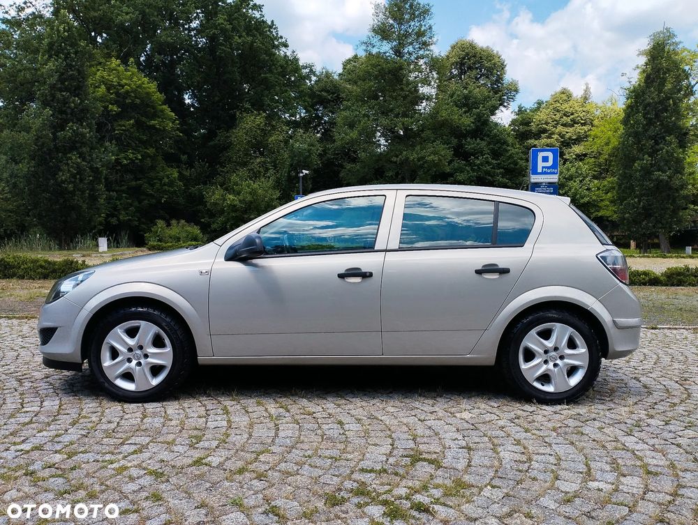 Opel Astra 1.4 Essentia - 18