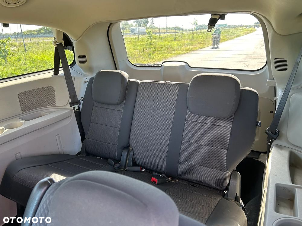 Chrysler Voyager 2.8 SE CRD - 11