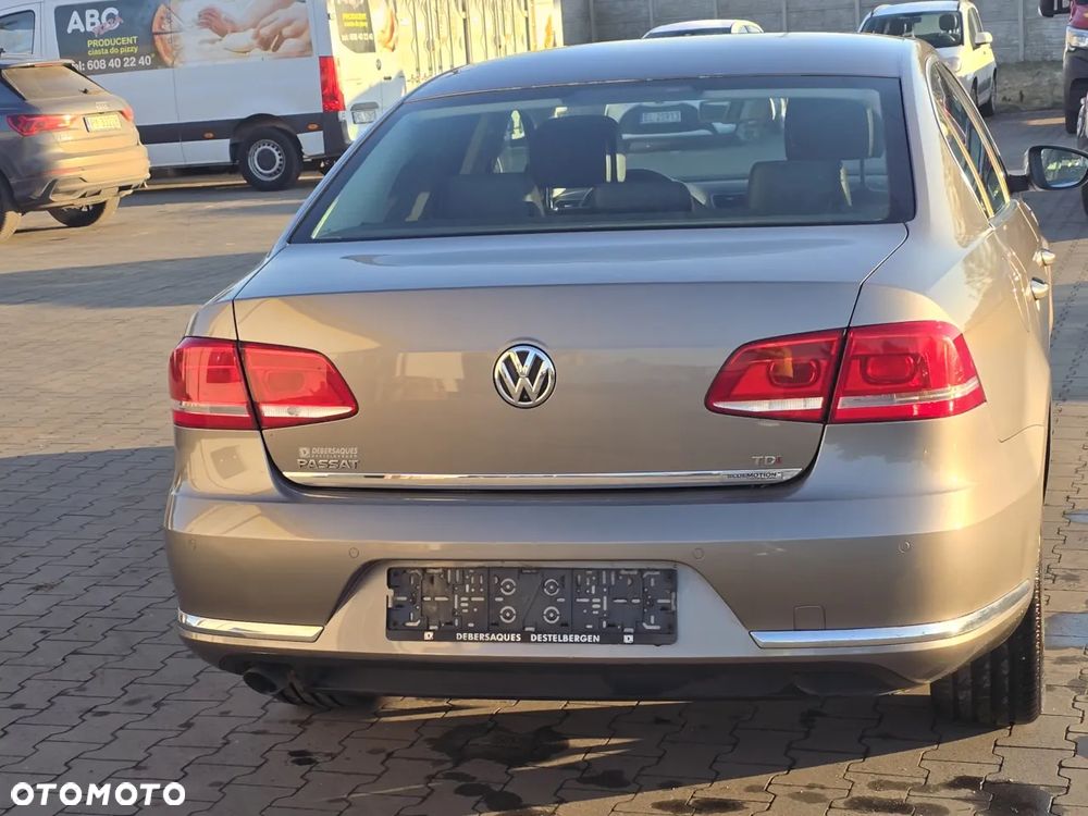 Volkswagen Passat 1.6 TDI BlueMotion Technology Highline - 9