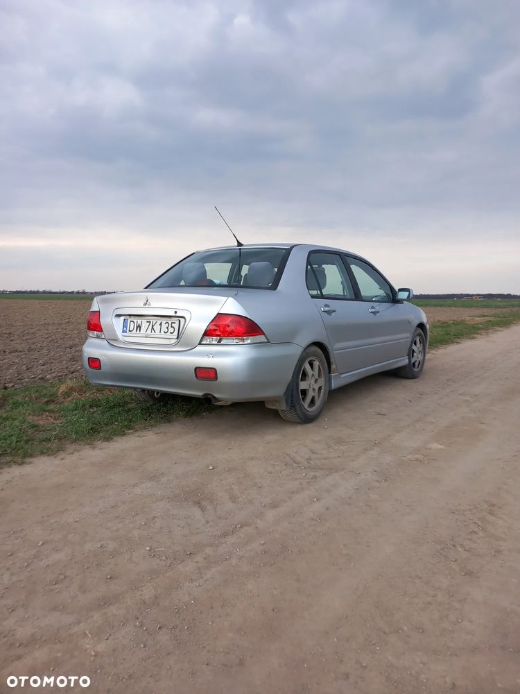 Mitsubishi Lancer 1.6 Comfort - 4