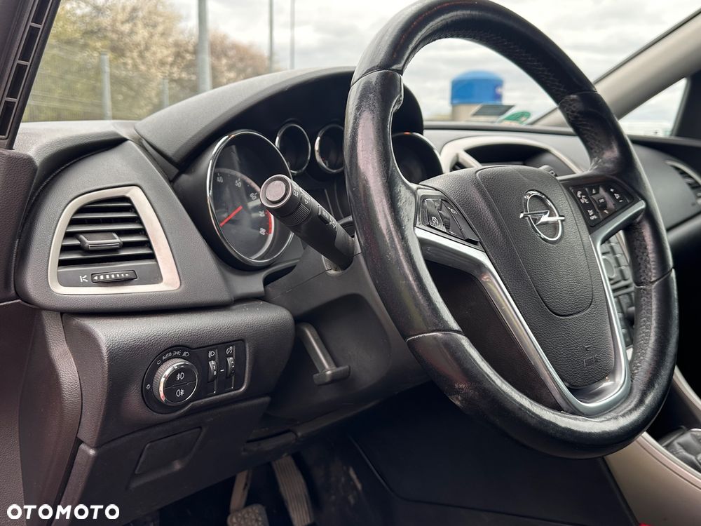 Opel Astra 1.4 T Sport - 23