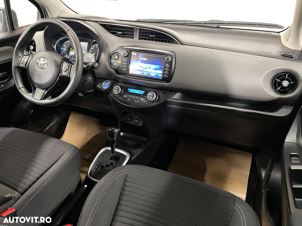 Toyota Yaris 1.5 VVT-i HSD Active - 8