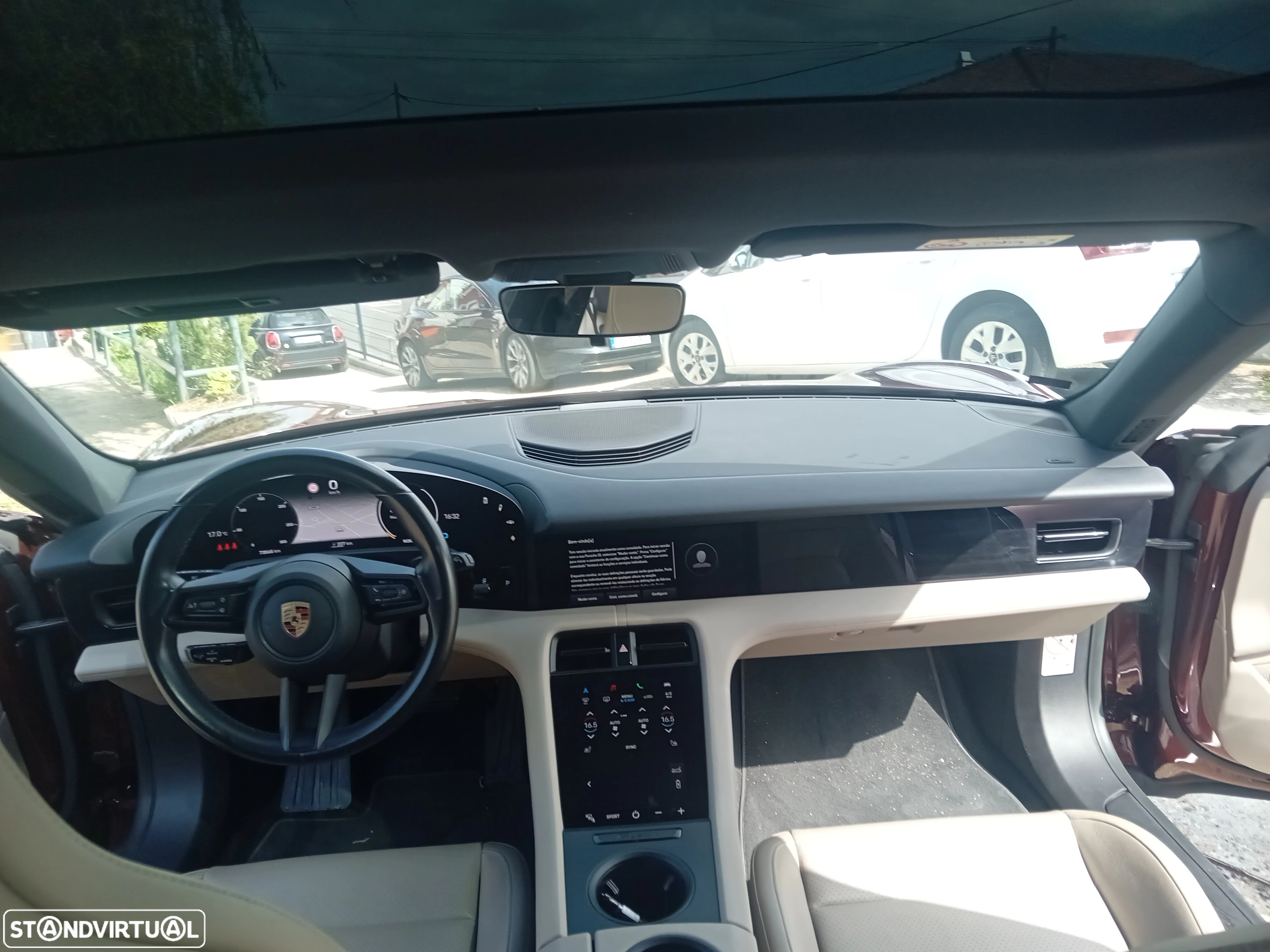 Porsche Taycan Cross Turismo 4 - 15