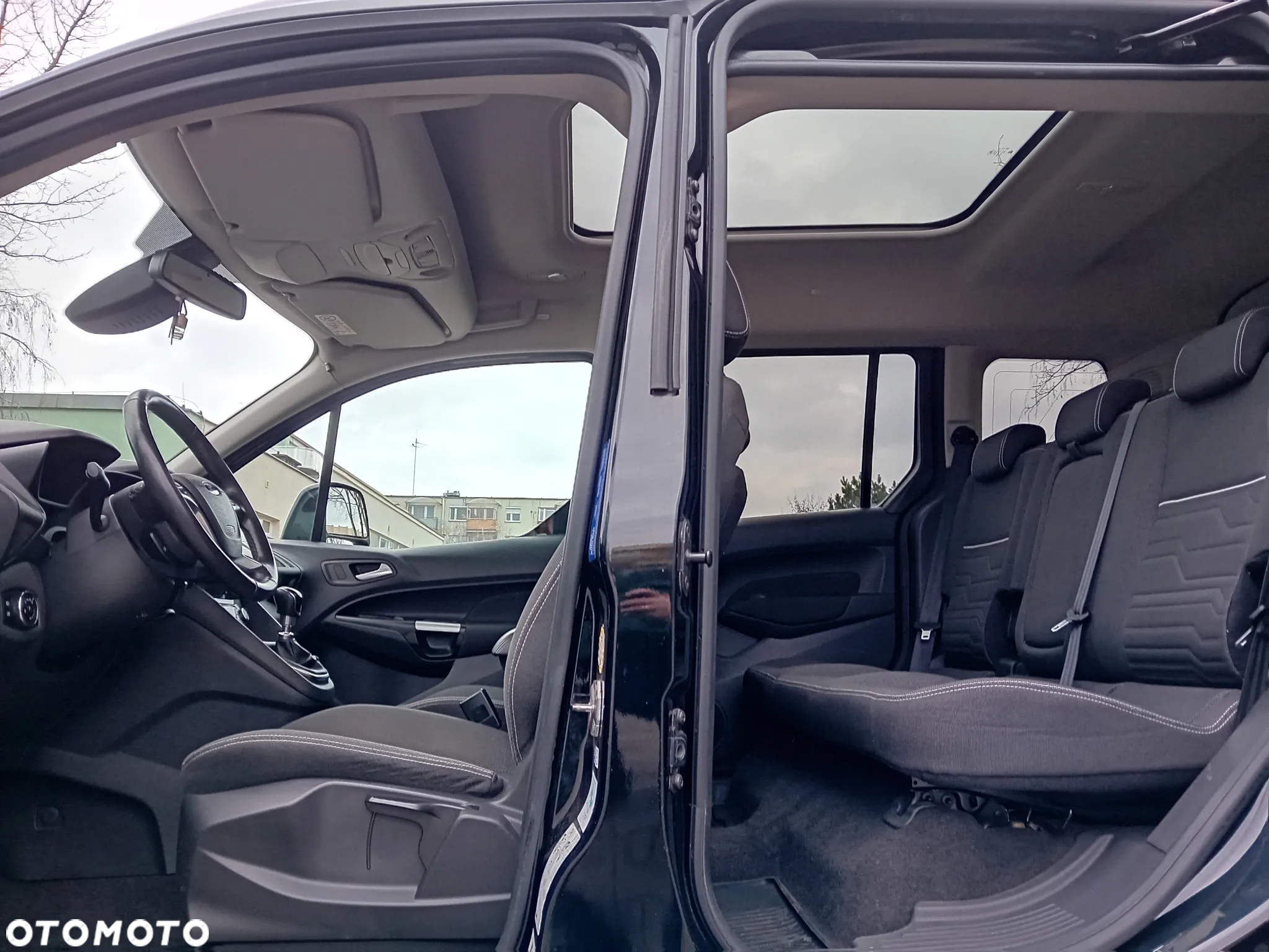 Ford Tourneo Connect 1.5 TDCi Titanium - 17
