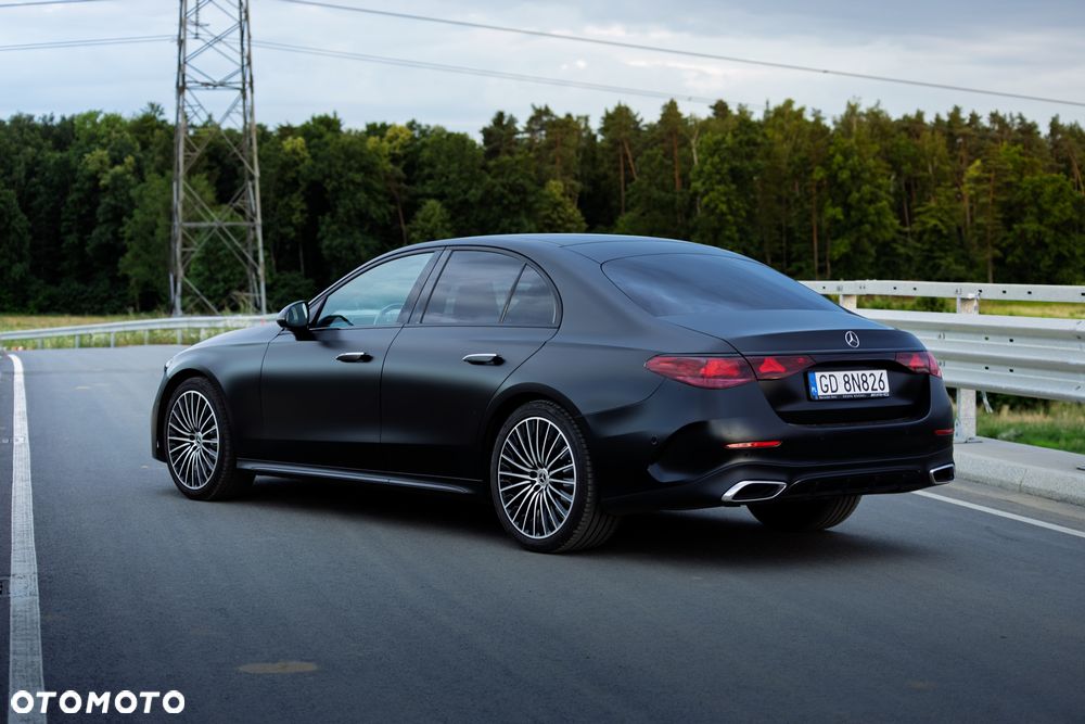 Mercedes-Benz E-Class 2024 photo 5