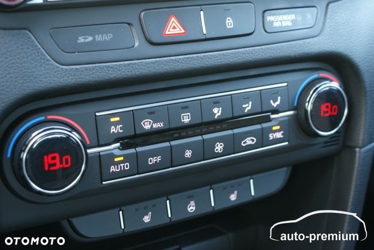 Kia Ceed - 13