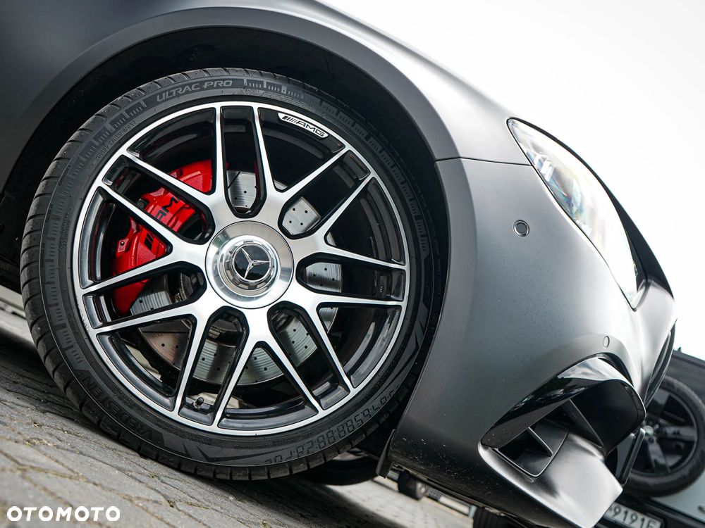 Mercedes-Benz Klasa E AMG 63 S 4Matic+ AMG Speedshift MCT-9G Final Edition - 15