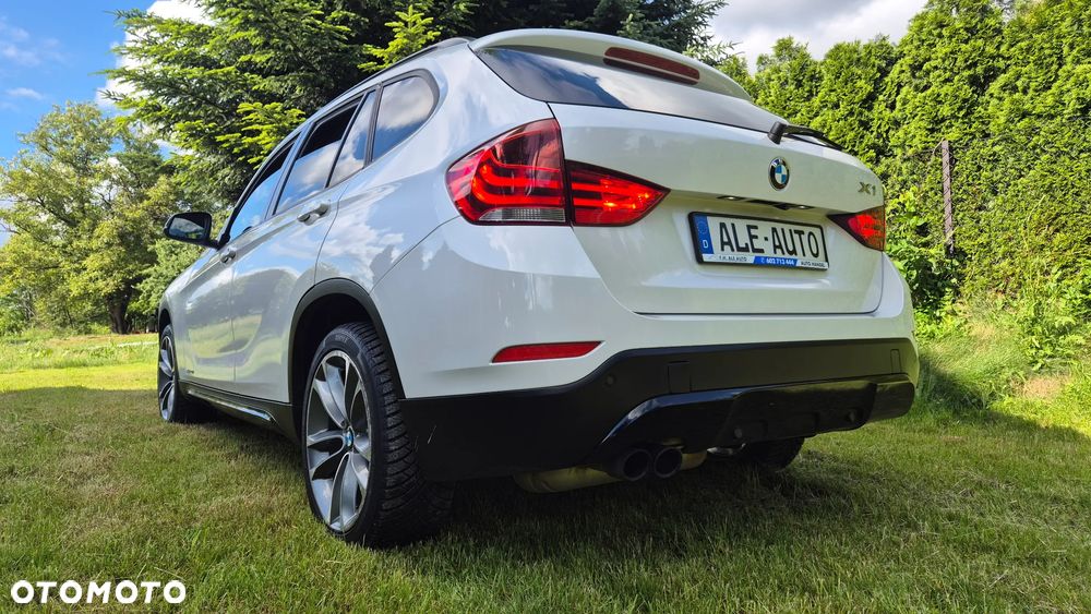 BMW X1 xDrive20i Sport Line - 23