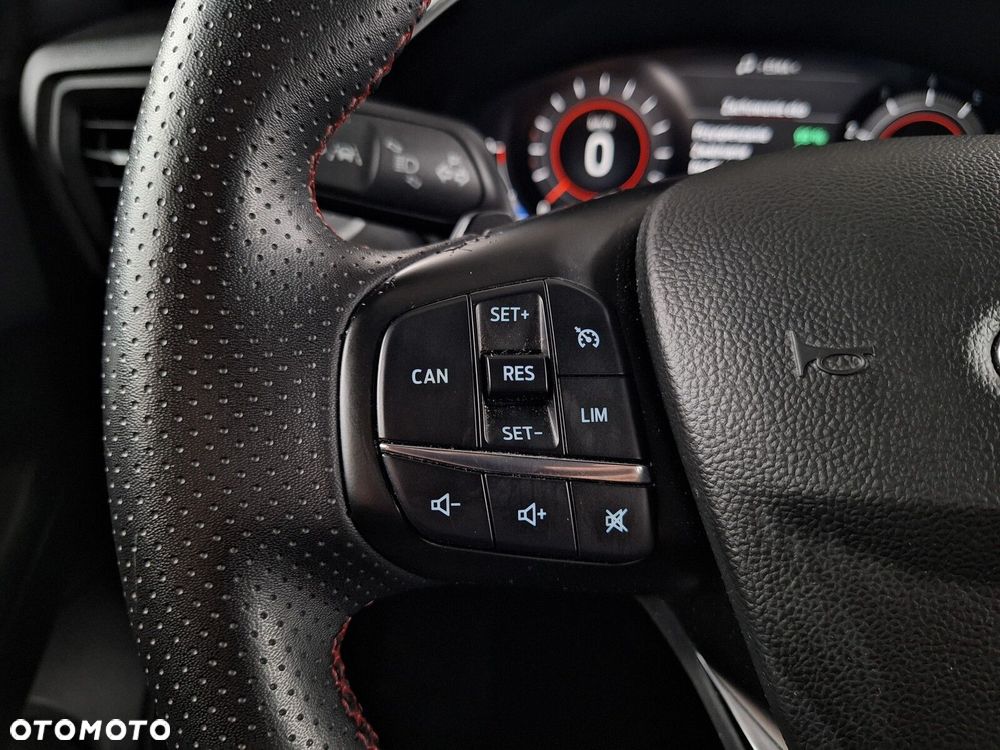Ford Focus SW 1.5 EcoBoost ST-Line X - 38