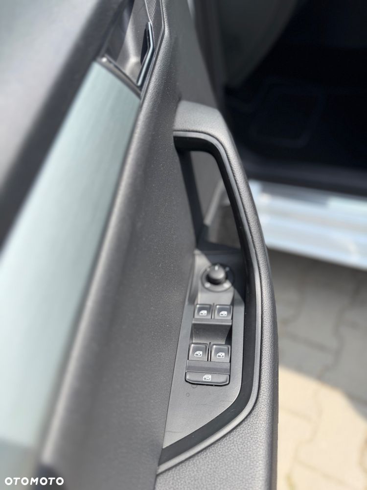 Skoda Superb 2.0 TDI Premium Edition - 12