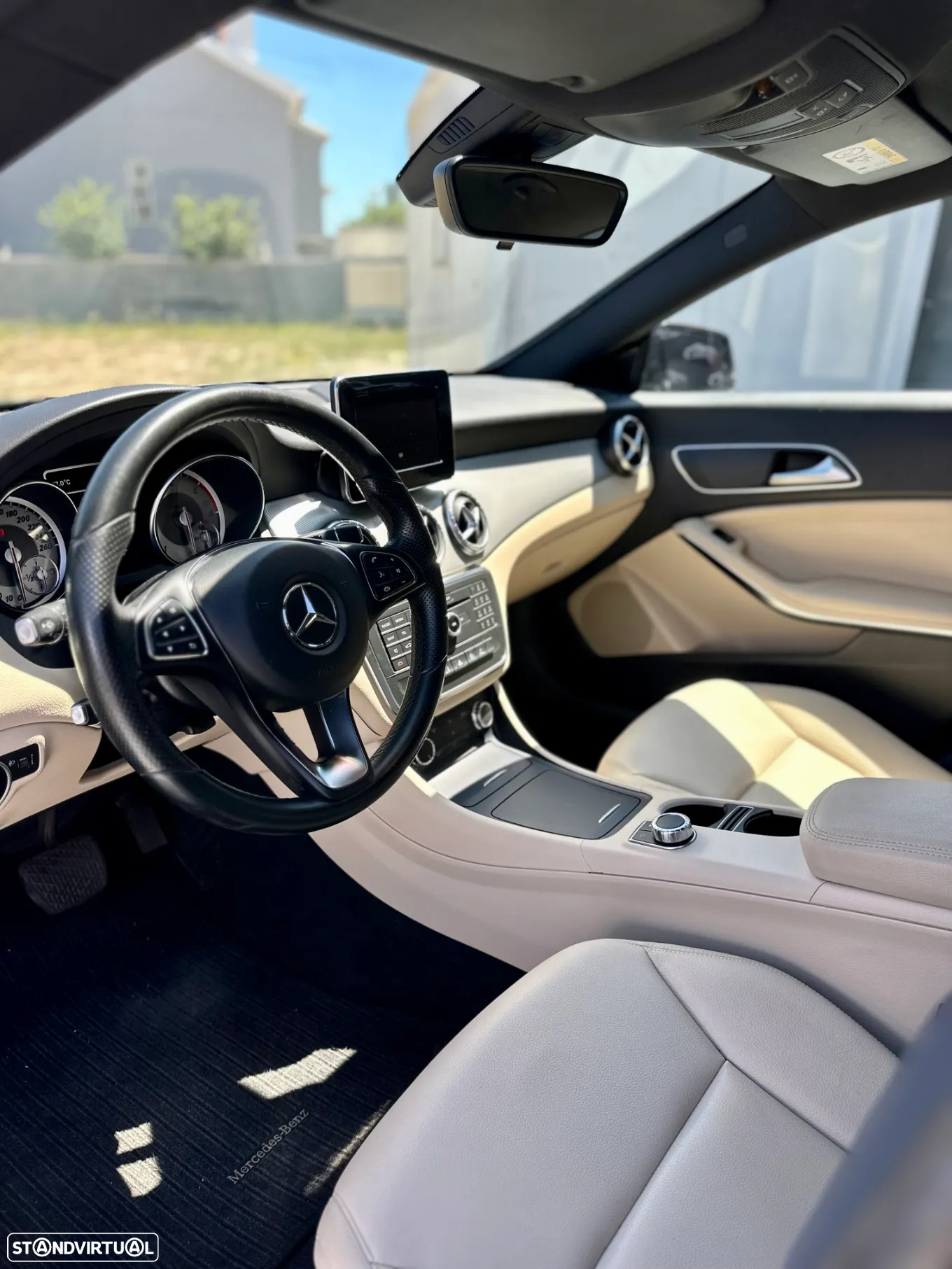 Mercedes-Benz CLA 200 - 16