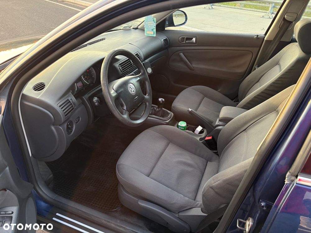 Volkswagen Passat 1.9 TDI Comfortline Family - 7