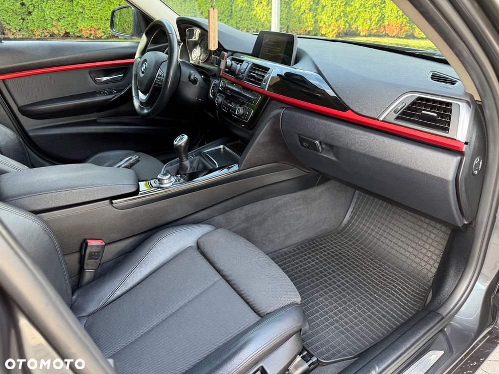 BMW Seria 3 318d Sport Line Shadow - 10