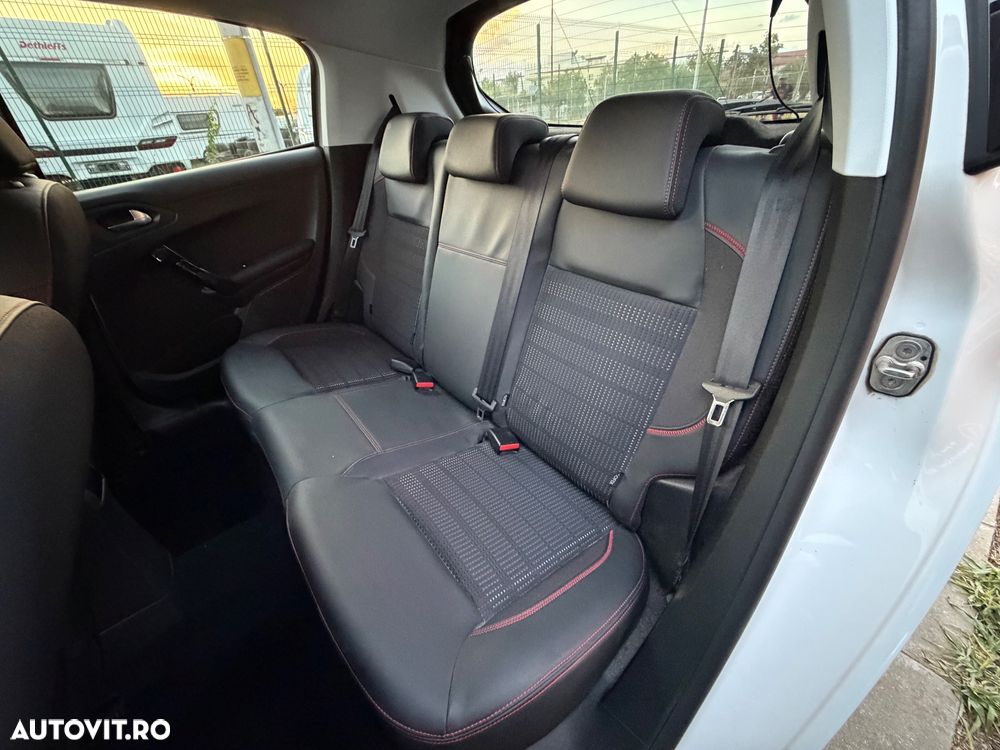 Peugeot 208 PureTech 110 Stop & Start Signature - 12