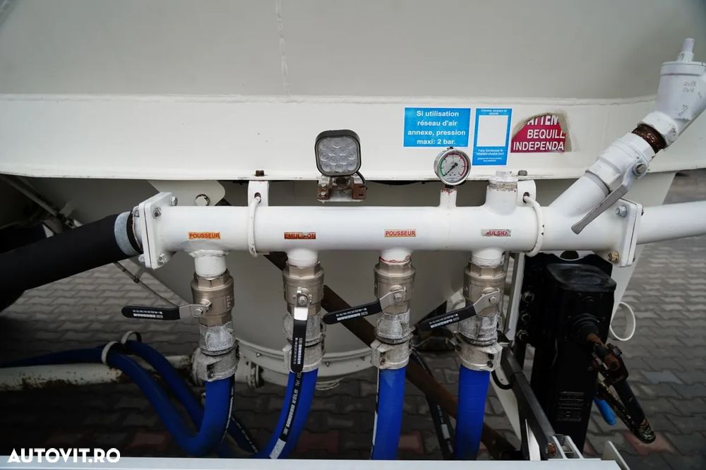 Feldbinder REMORCA CIMENT / 2 COMPARTIMENTE / 37.000 L / SILOC / PENTRU MATERIALE VRAC / JANTE DIN ALIAJ - 15