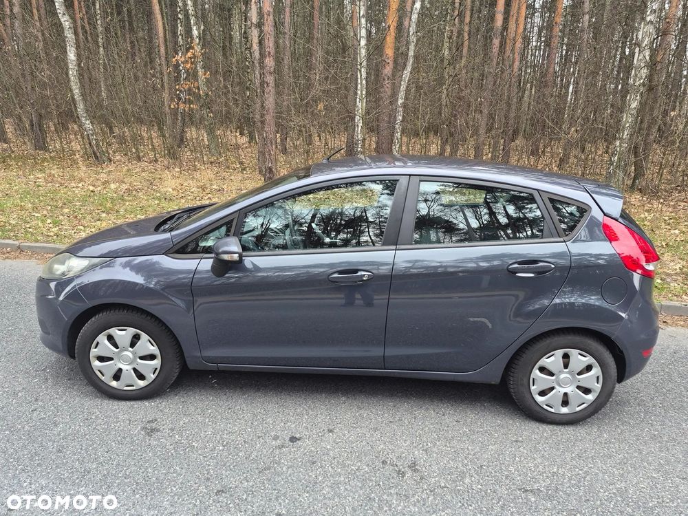Ford Fiesta 1.25 Ambiente EU5 - 6
