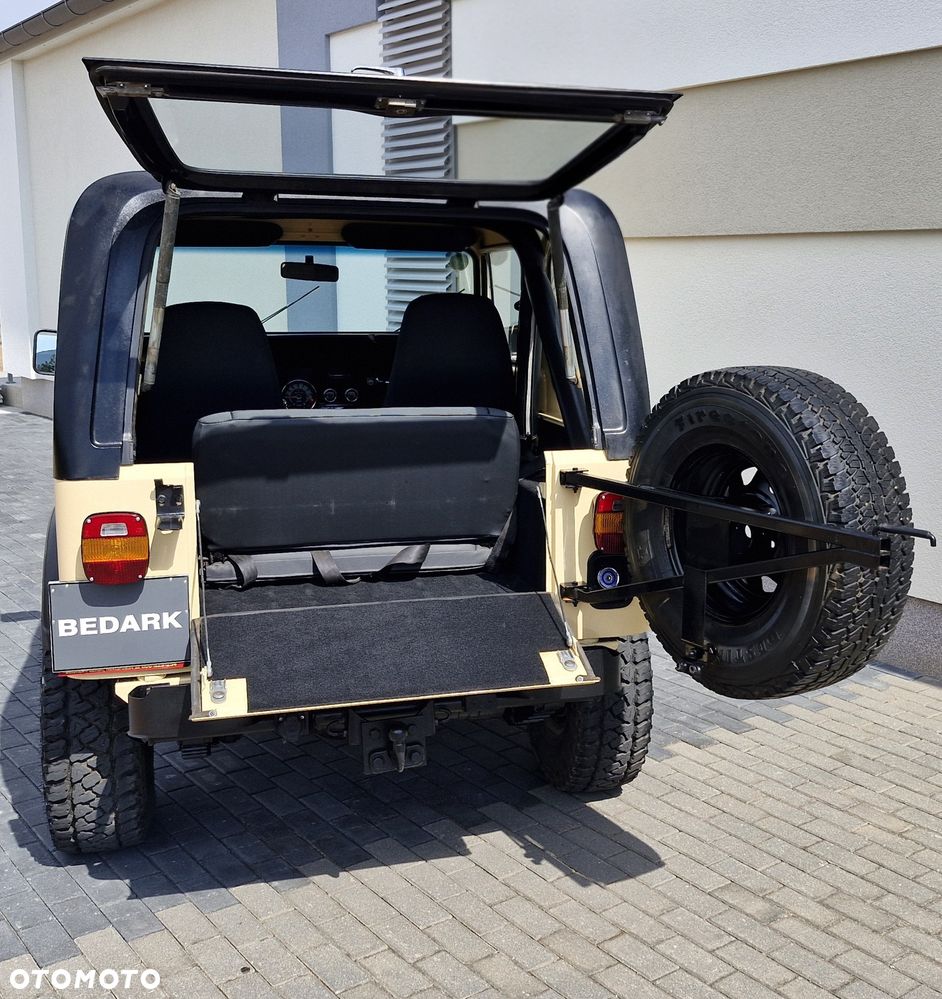 Jeep CJ - 6