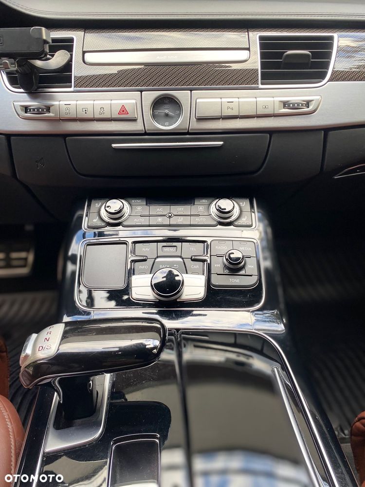 Audi S8 Plus 4.0 TFSI Quattro - 13