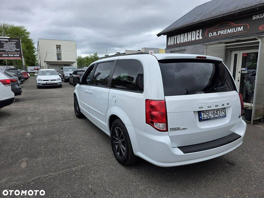 Dodge Grand Caravan - 4