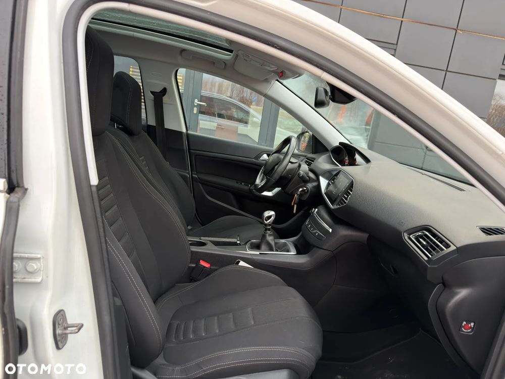Peugeot 308 1.6 e-HDi Active S&S - 32