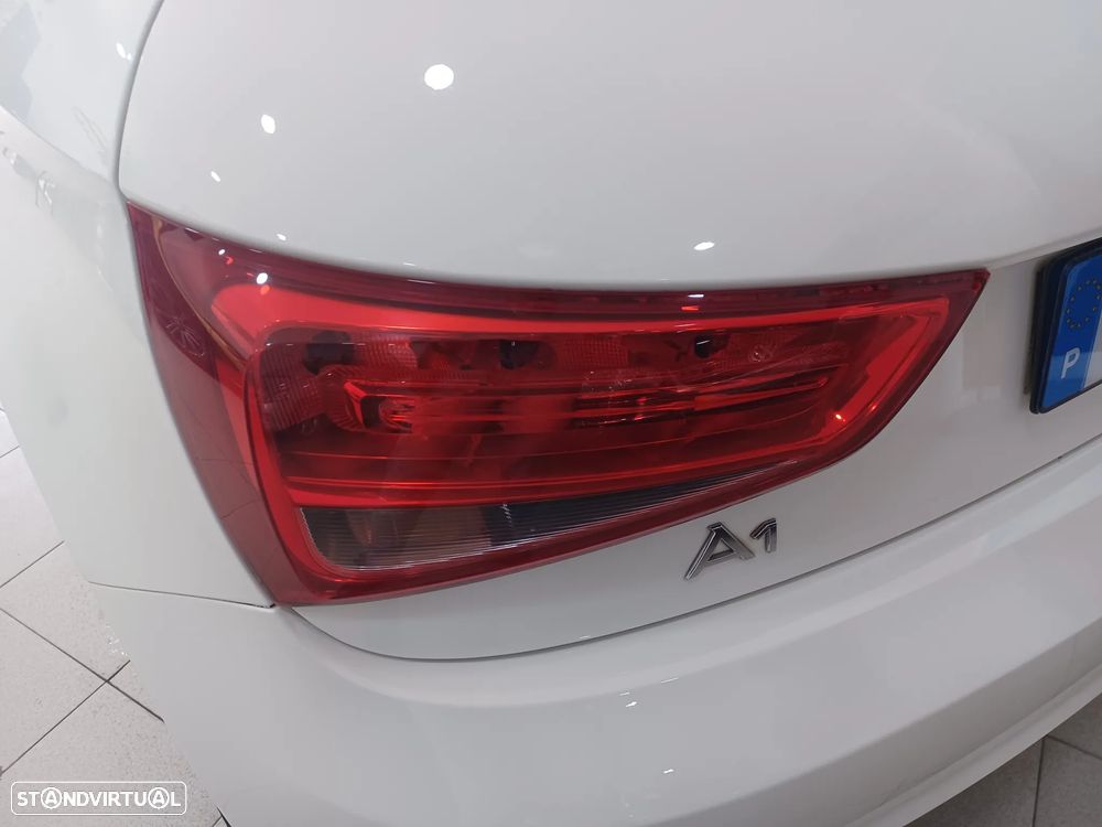 Audi A1 Sportback 1.6 TDI Advance - 24