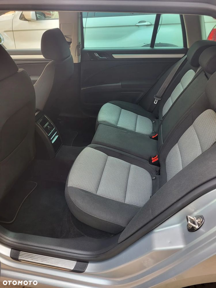 Skoda Superb 2.0 TDI DSG Exclusive - 5