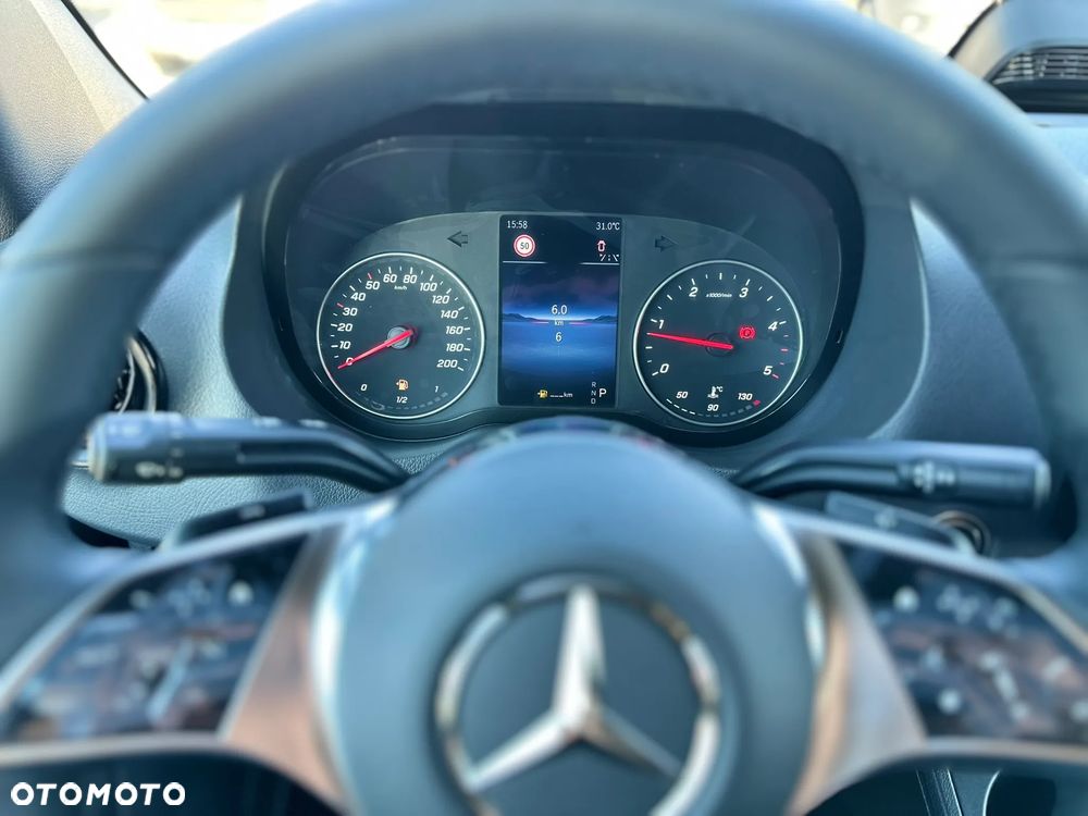 Mercedes-Benz Sprinter - 28