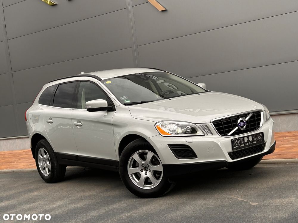 Volvo XC 60 D4 Geartronic Momentum - 3