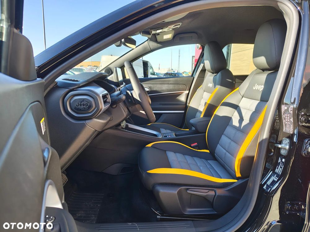 Jeep Avenger 1.2 T3 mHEV The North Face 4xe eDCT6 - 9