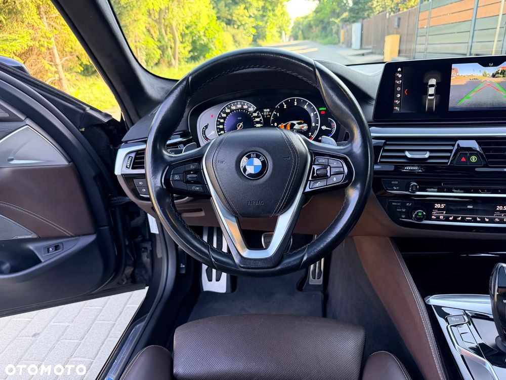 BMW Seria 5 530i xDrive M Sport sport - 23