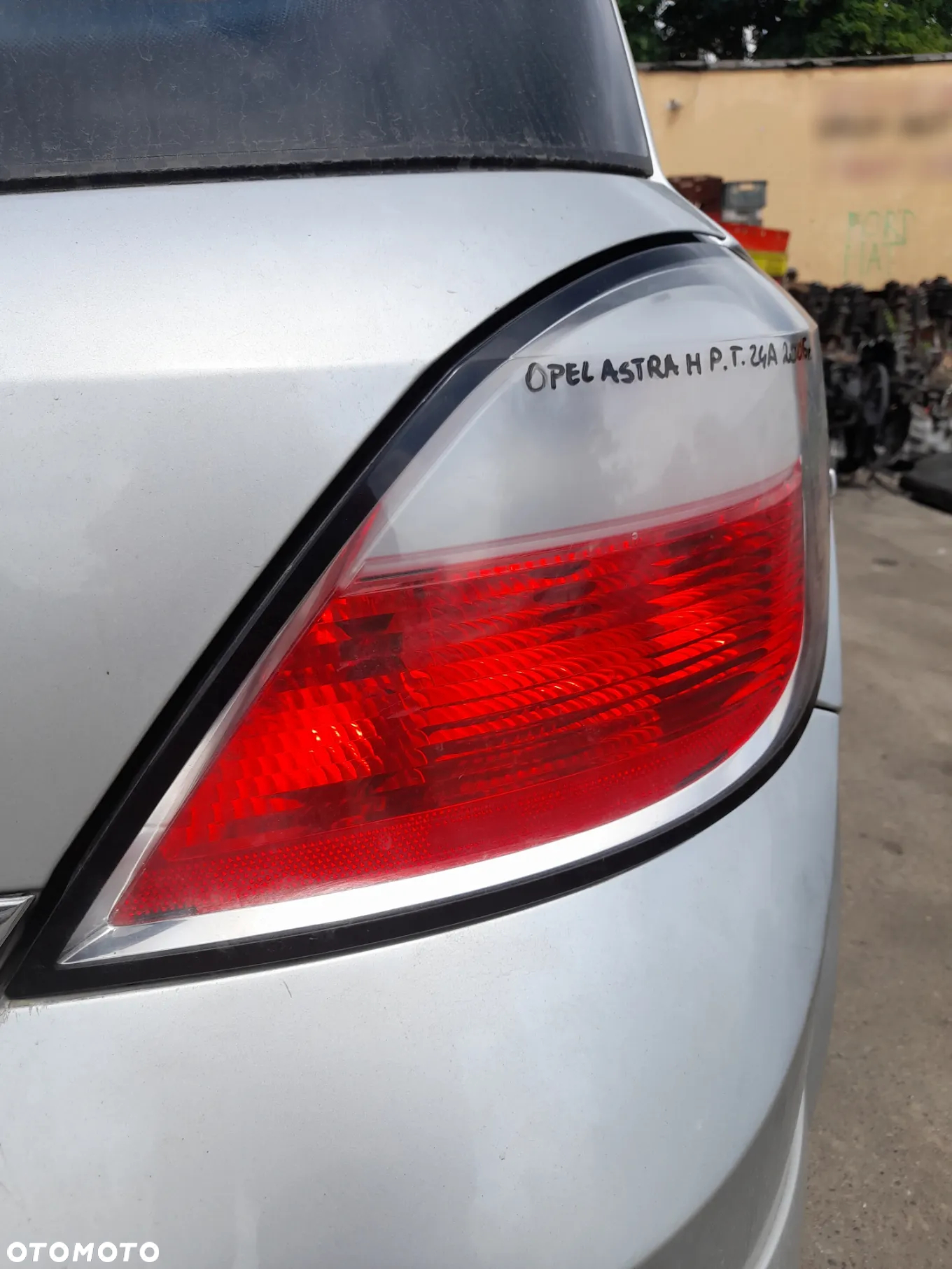 OPEL ASTRA H LAMPA PRAWY TYŁ PRAWA TYLNA HATCHBACK - 10
