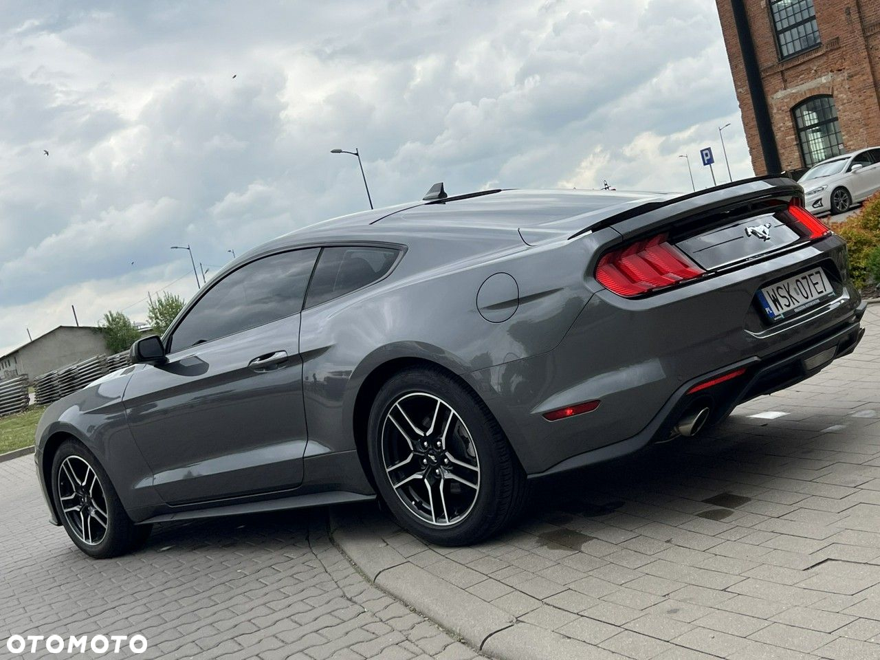 Ford Mustang - 3