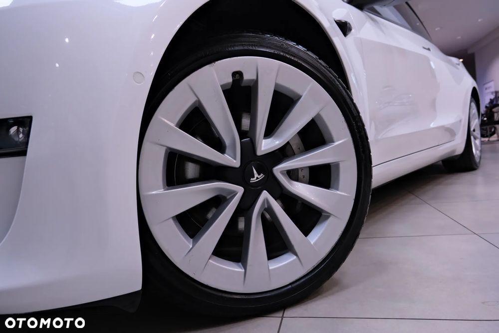 Tesla Model 3 Standard Range Plus - 19