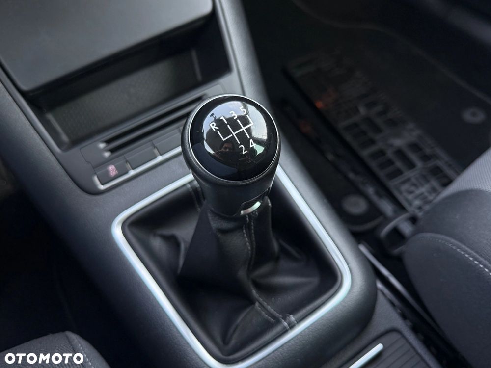 Volkswagen Golf Plus 1.6 TDI DPF Life - 32