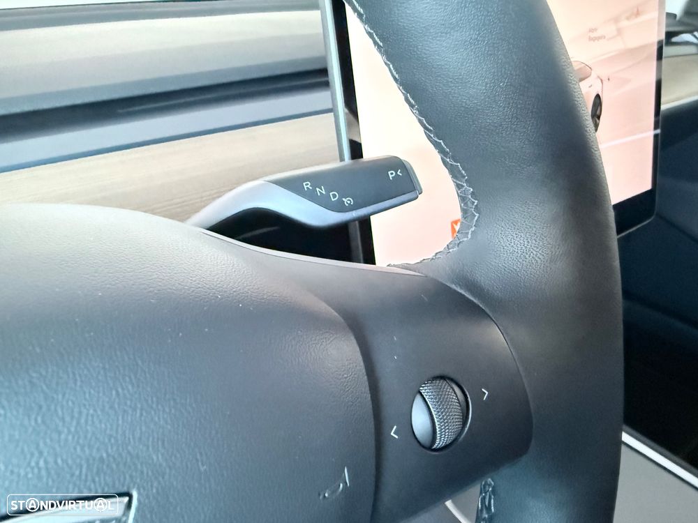 Tesla Model 3 Tração Traseira Standard - 14